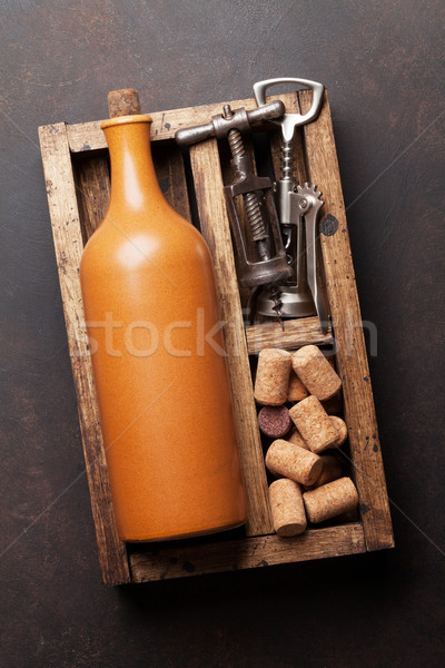 Borosüveg dugóhúzó fából készült doboz felső kilátás Stock fotó © karandaev