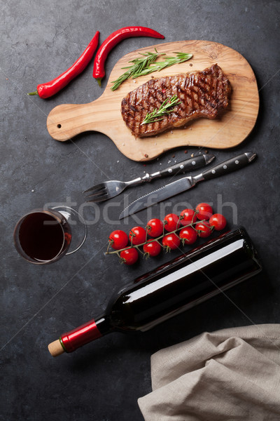 ストックフォト: 焼き · ステーキ · 赤ワイン · 石 · 表 · 先頭