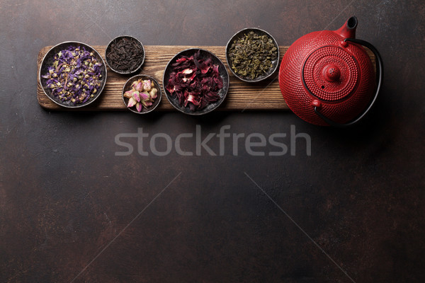 Ceai ceainic negru verde roşu Imagine de stoc © karandaev