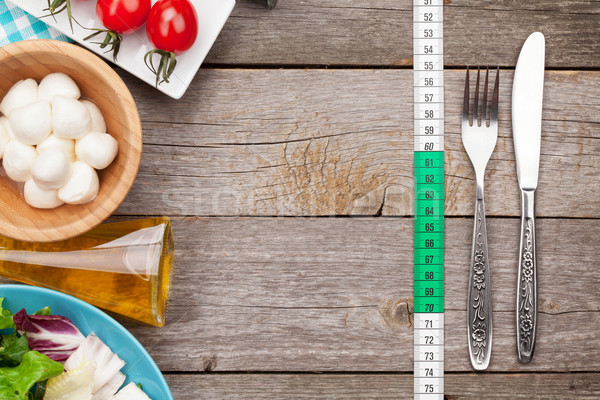 ストックフォト: 新鮮な · 健康 · サラダ · トマト · 木製のテーブル