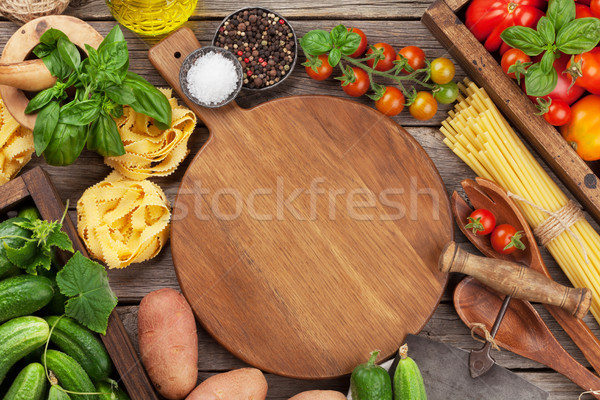 Stockfoto: Vers · tuin · tomaten · komkommers · pasta · kruiden