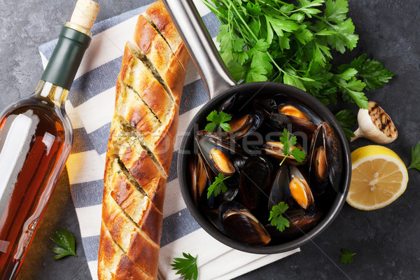 Mussels and wine Stock photo © karandaev