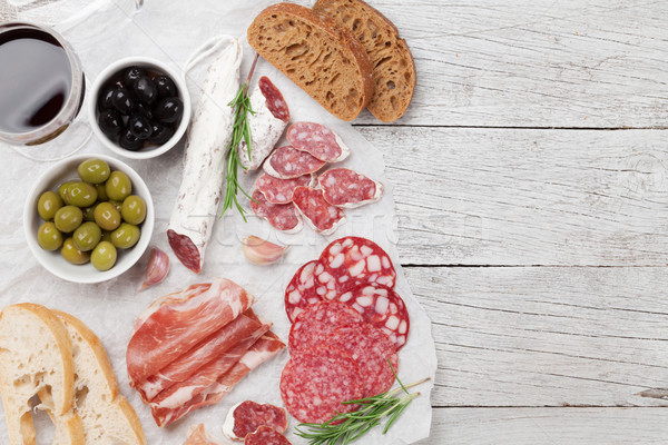 Foto stock: Salami · jamón · salchicha · prosciutto · vino