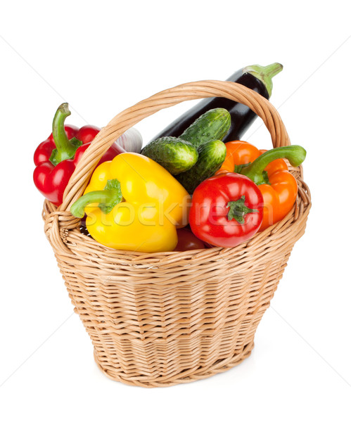 [[stock_photo]]: Fraîches · légumes · panier · isolé · blanche