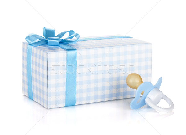 Ajándék doboz cumi kicsi fiú izolált fehér Stock fotó © karandaev