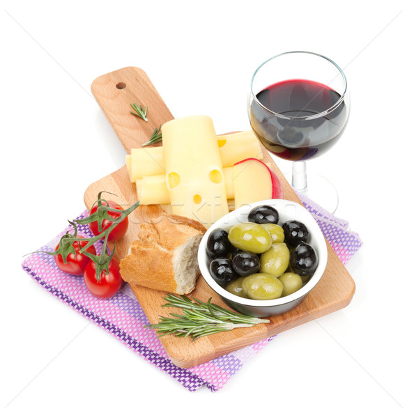 Foto stock: Vinho · tinto · queijo · pão · azeitonas · temperos · isolado