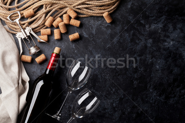 Kieliszki do wina korkociąg kamień górę widoku kopia przestrzeń Zdjęcia stock © karandaev
