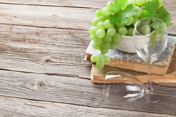 White grape and wine glasses Stock photo © karandaev