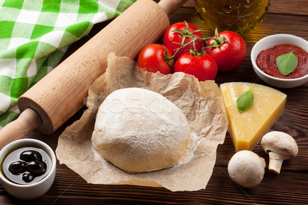 Stockfoto: Pizza · koken · ingrediënten · groenten · specerijen · voedsel