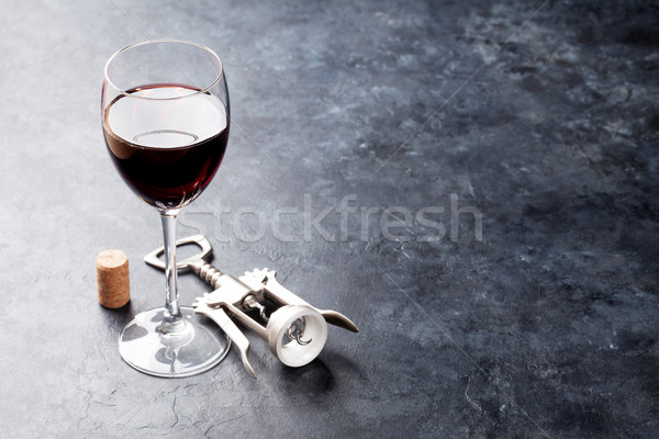 Vin rouge verre tire-bouchon pierre table espace de copie Photo stock © karandaev