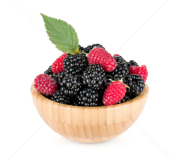 黑莓 覆盆子 木 碗 孤立 白 商業照片 © karandaev
