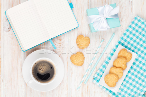 Kawy serca cookie notatnika biały Zdjęcia stock © karandaev