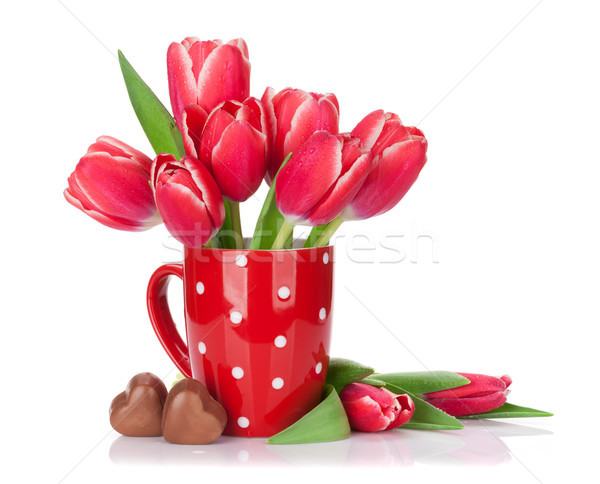 Foto stock: Rojo · tulipán · flores · ramo · taza · chocolate