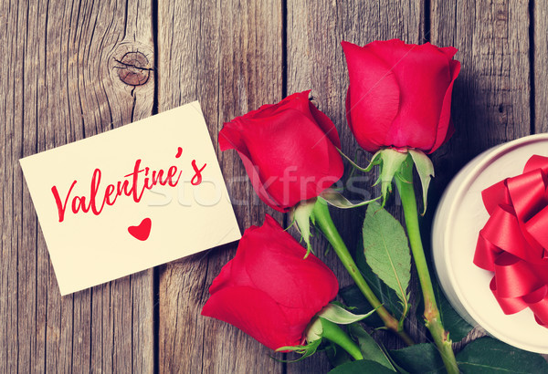 Red roses and Valentines day greeting card Stock photo © karandaev