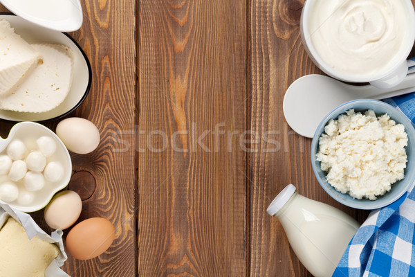 [[stock_photo]]: Crème · lait · fromages · oeufs · yogourt · beurre