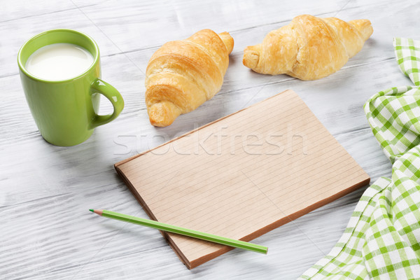 Stock fotó: Friss · croissantok · tej · jegyzettömb · fa · asztal · kilátás
