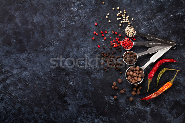 Stok fotoğraf: Renkli · biber · tanesi · taş · tablo · üst