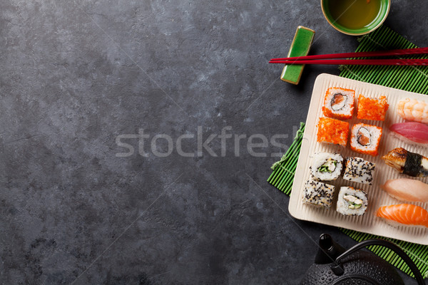 集 壽司 希 綠茶 石 表 商業照片 © karandaev
