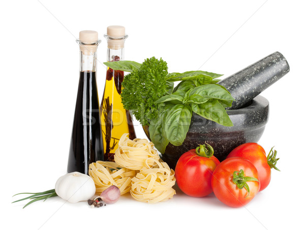 意大利菜 麵食 蕃茄 新鮮 草藥 橄欖油 商業照片 © karandaev