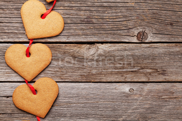 Foto stock: Dia · dos · namorados · caixa · de · presente · coração · bolinhos · cartão