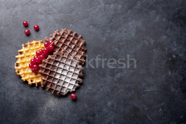 Fructe de padure piatră tabel top vedere spatiu copie Imagine de stoc © karandaev
