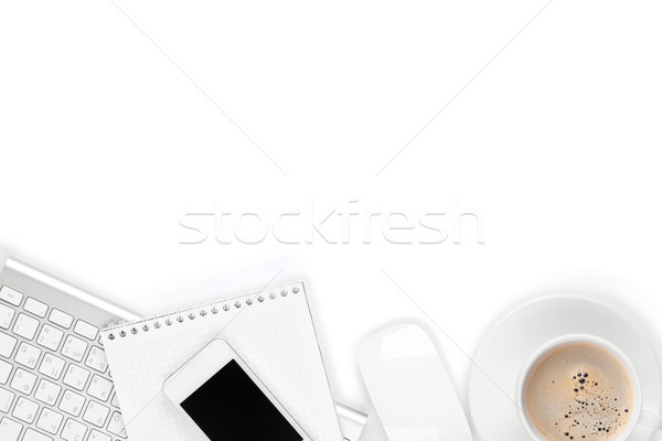 Stockfoto: Tabel · computer · koffiekopje · geïsoleerd