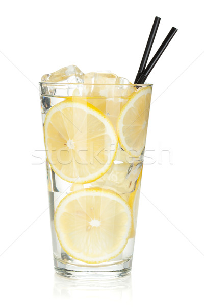 Sticlă limonada lămâie felii izolat alb Imagine de stoc © karandaev