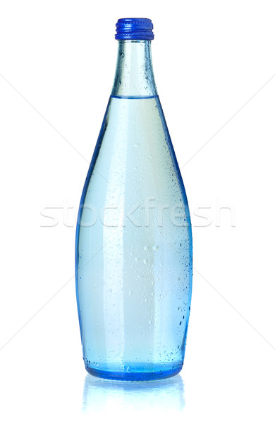 [[stock_photo]]: Verre · bouteille · soude · eau · gouttes · d'eau · isolé