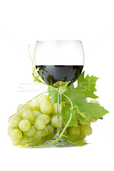 Foto stock: Vinho · tinto · vidro · uvas · isolado · branco · comida
