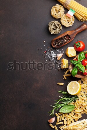 Italienisches Essen Pasta Zutaten Stein Tabelle top Stock foto © karandaev