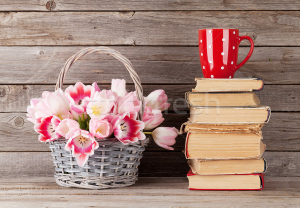 [[stock_photo]]: Rose · tulipes · bouquet · livres · tasse · de · café · panier