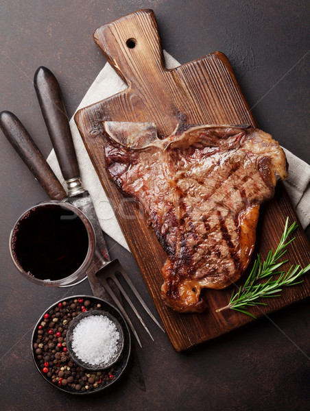 Steak grillés vin rouge verre pierre table [[stock_photo]] © karandaev