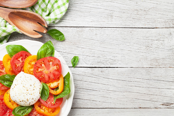 Foto stock: Ensalada · caprese · tomates · albahaca · mozzarella · superior · vista