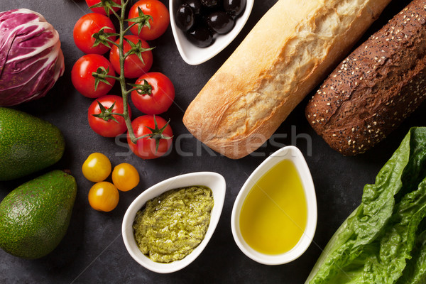 Foto stock: Sándwich · cocina · vegetariano · ensalada · aguacate · aceitunas