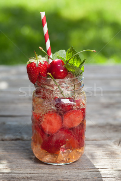 新鮮 檸檬水 罐 夏天 水果 漿果 商業照片 © karandaev