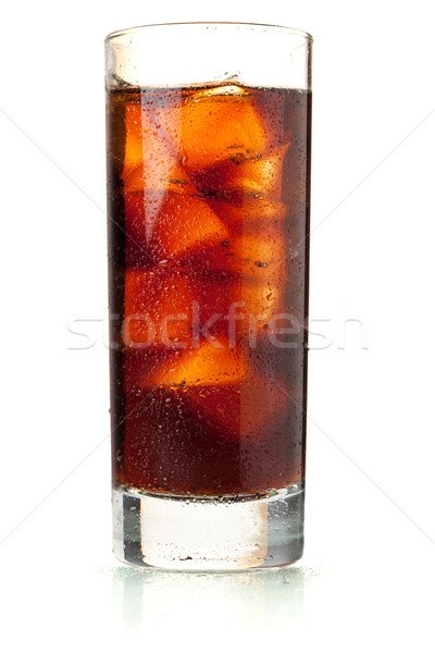 Foto stock: Cola · vidro · gotas · de · água · isolado · branco · beber