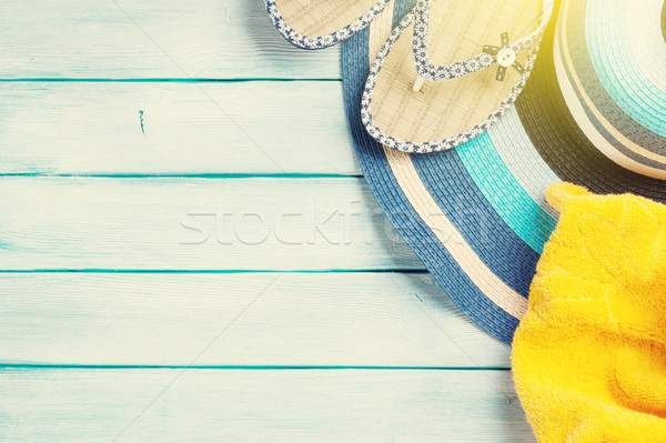 Strand hoed handdoek houten Stockfoto © karandaev