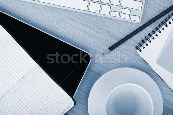ストックフォト: 事務用品 · コーヒーカップ · 木製のテーブル · ビジネス · オフィス