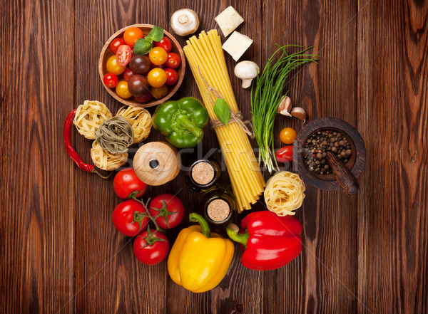 Stock foto: Italienisches · Essen · Kochen · Zutaten · Pasta · Gemüse · Gewürze