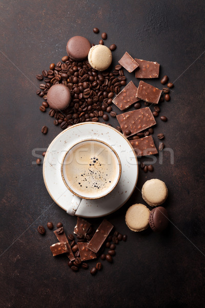 Koffiekopje chocolade oude keukentafel bonen top Stockfoto © karandaev