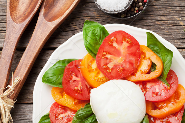 Foto stock: Ensalada · caprese · tomates · albahaca · mozzarella · superior · vista