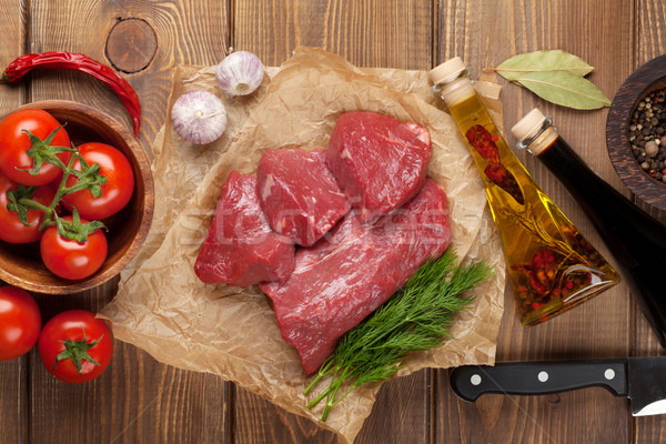 Foto stock: Filé · bife · temperos · mesa · de · madeira · topo