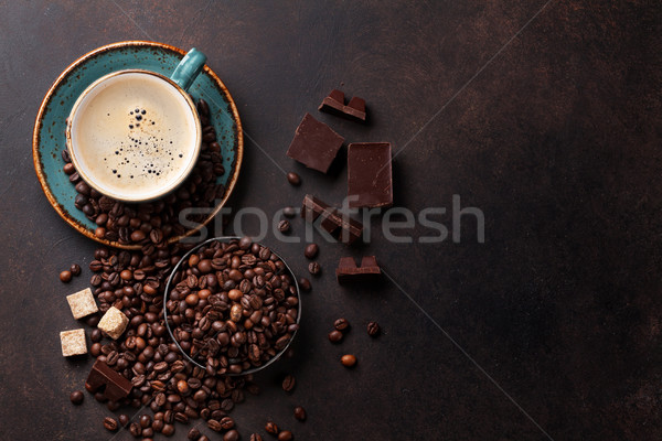 ストックフォト: コーヒーカップ · 豆 · チョコレート · 石 · 先頭 · 表示