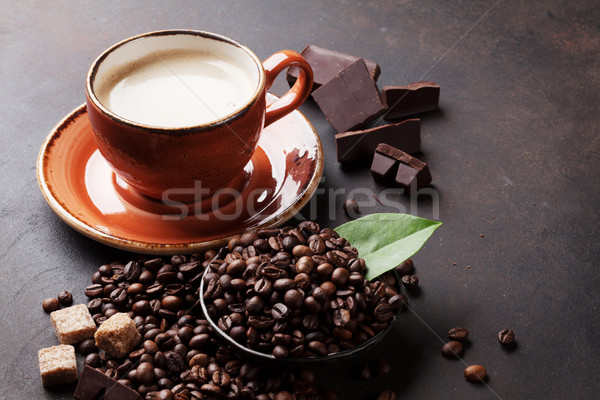 ストックフォト: コーヒーカップ · 豆 · チョコレート · 砂糖 · 石 · コピースペース