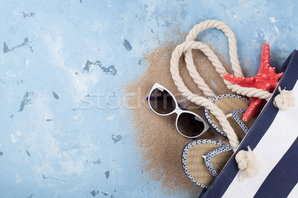 Spiaggia accessori bag occhiali da sole pietra top Foto d'archivio © karandaev