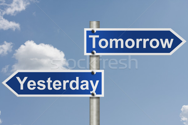 синхронизация американский дорожный знак небе вчера завтра Сток-фото © karenr