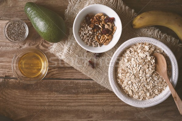 Foto stock: Ingredientes · granola · mesa · de · madera · horizontal · verde · desayuno