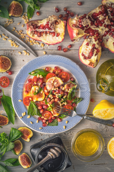 Foto stock: Ensalada · de · fruta · higo · cerámica · placa · ingredientes · blanco