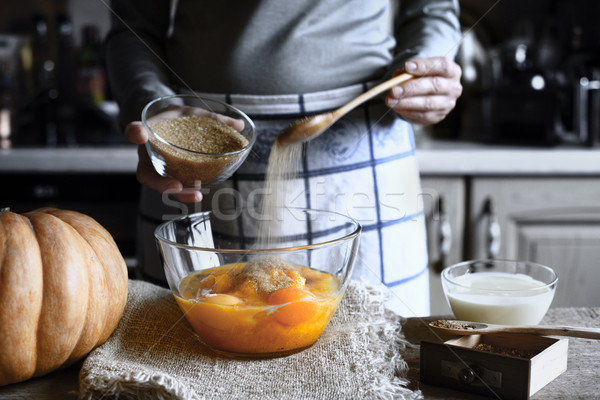 Azúcar moreno calabaza torta mujer alimentos mano Foto stock © Karpenkovdenis