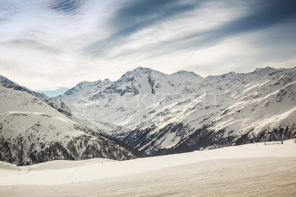 Hegy menedék Alpok tél sport kereszt Stock fotó © kasjato
